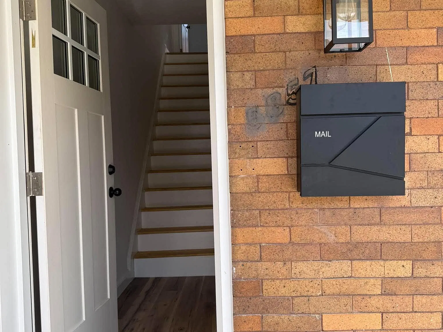 3 bed, 1.5 bath, 1120 sqft, $1,900 — Photo 1