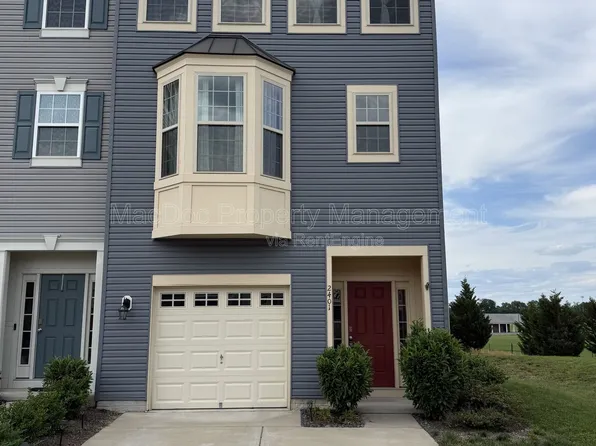2401 Copa Ct, Fredericksburg, VA 22408
