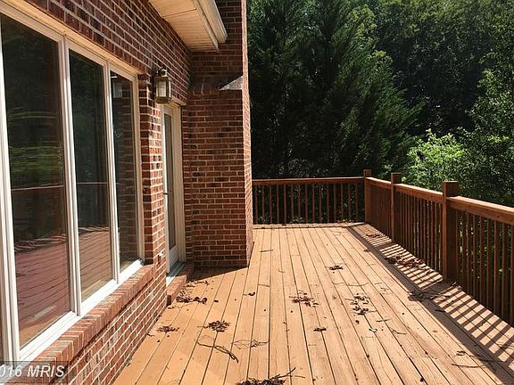 3rd image of 143 Cooke Ln