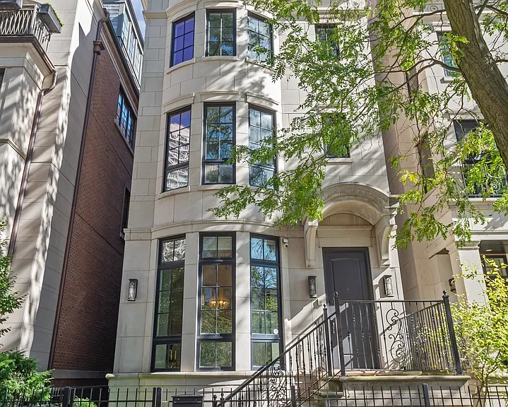 1907 N Lincoln Park W — Photo 1