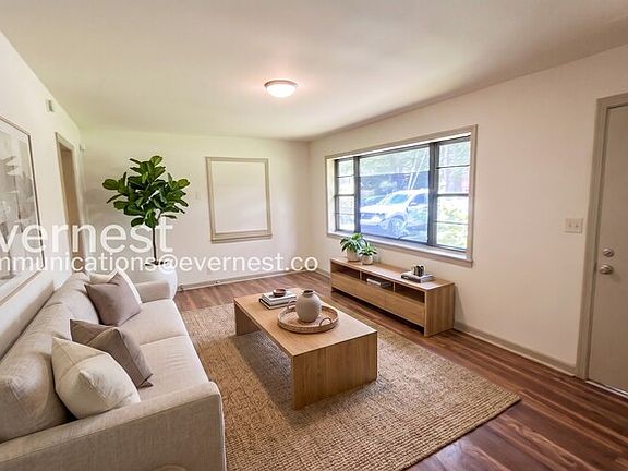 2nd image of 905 Elizabeth Dr