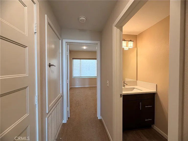 1508 W Artesia Sq #B — Photo 7