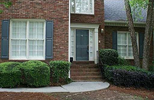 4th image of 670 Stone House Ln
