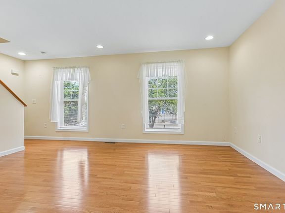5th image of 129 Mechanic Street #7