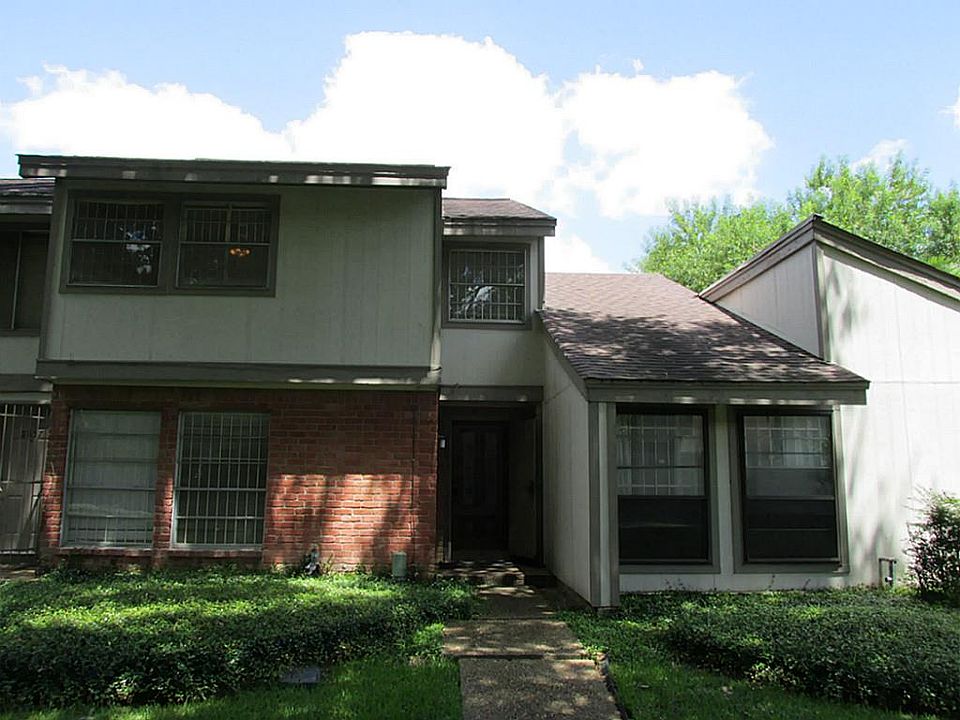 1st image of 5855 Village Forest Ct