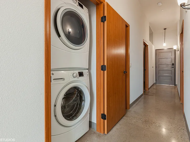 Mercantile Lofts — Photo 8