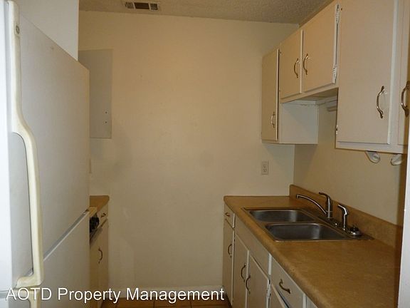 4th image of 1698 Stuckey Ave APT 29