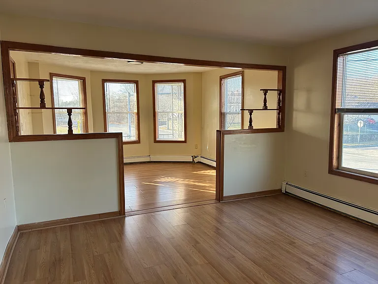 569 Winthrop St #2 — Photo 4