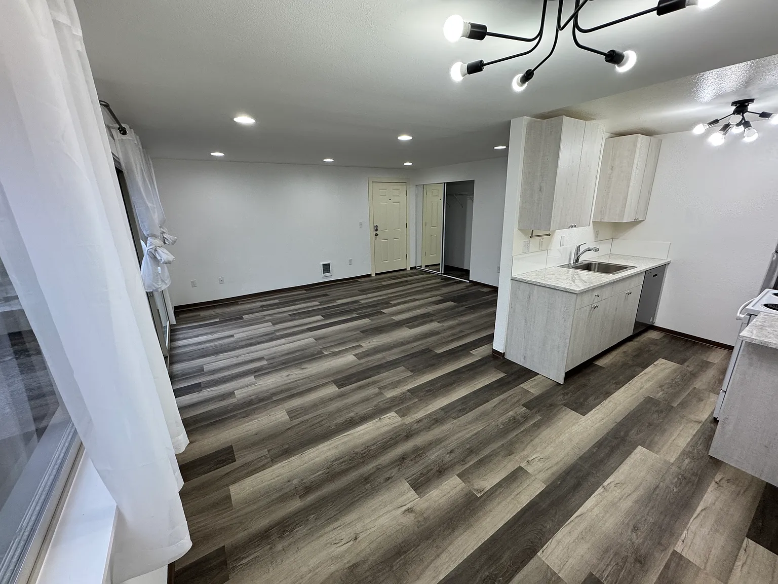 12711 SE 42nd St — Photo 2
