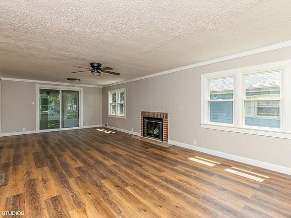 2nd image of 346 N Barron St