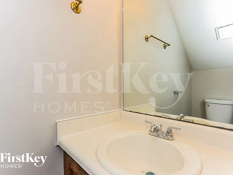 1717 Bertram Ln SW — Photo 17