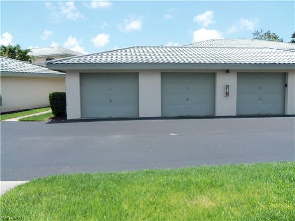 5th image of 27641 Hacienda East Blvd APT 324B