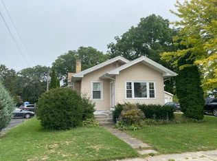 110 Maple St, Belgium, WI 53004