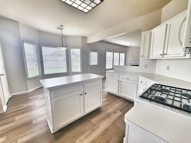 2715 Sailors Moon Dr — Photo 3