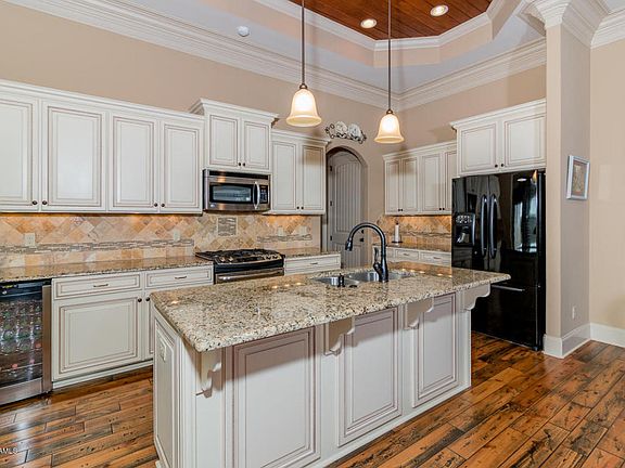 5th image of 220 Bayou Parc Dr