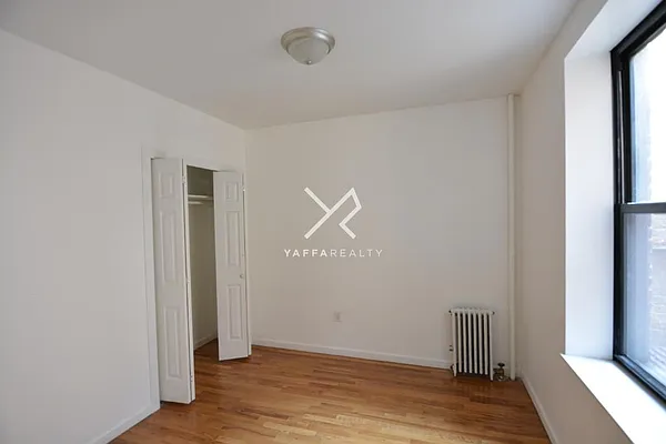 Rented by Yaffa Realty LLC | media 4