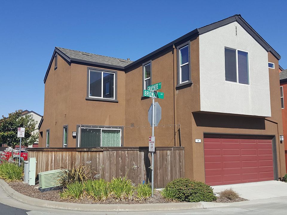 1st image of 7 Bronze Ln