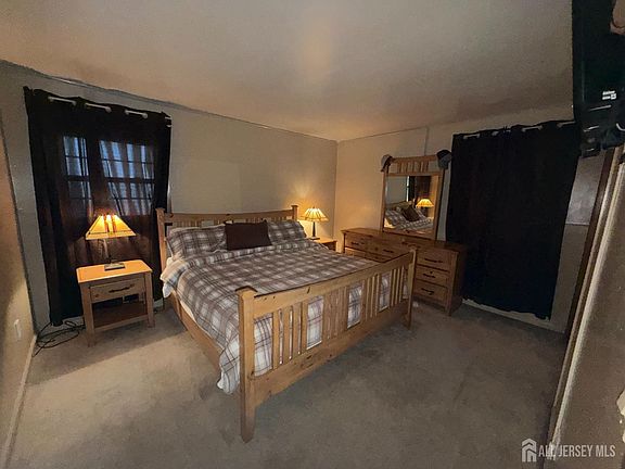 5th image of 41 Claremont Ave