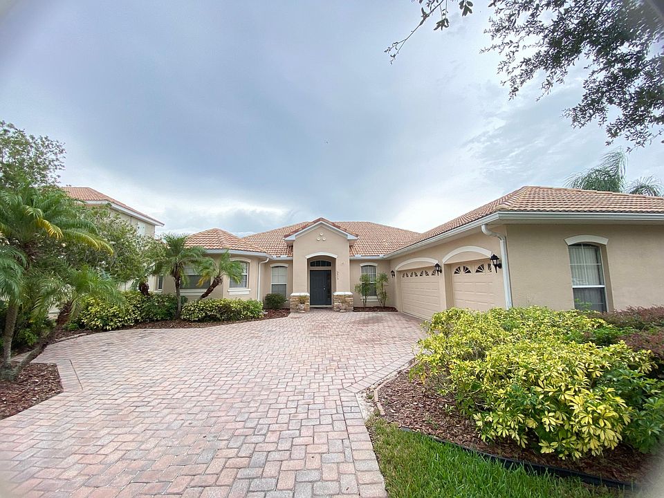 1st image of 3513 Valleyview Dr