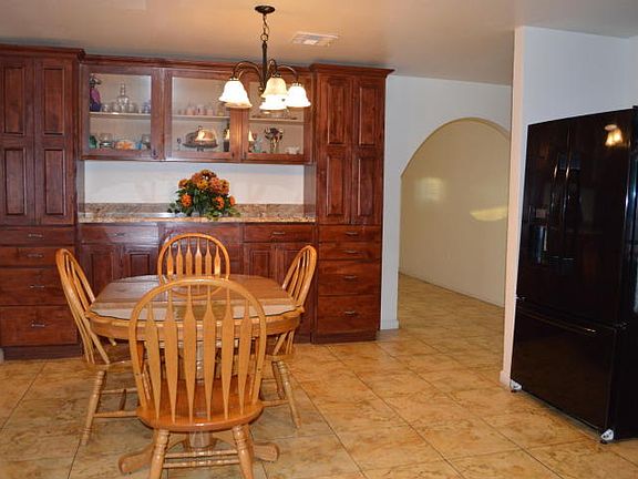 5th image of 8039 W Glenrosa Ave