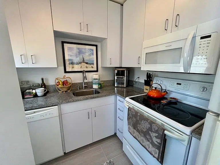 702 Ash St #500 — Photo 9