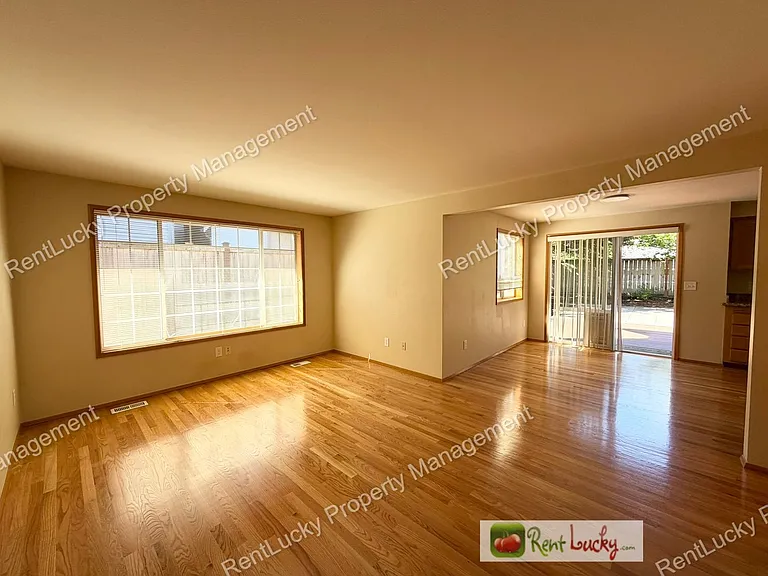 3734 Braeburn Dr NE — Photo 11