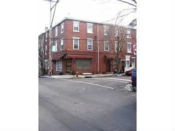 134 Laurel St photo 1