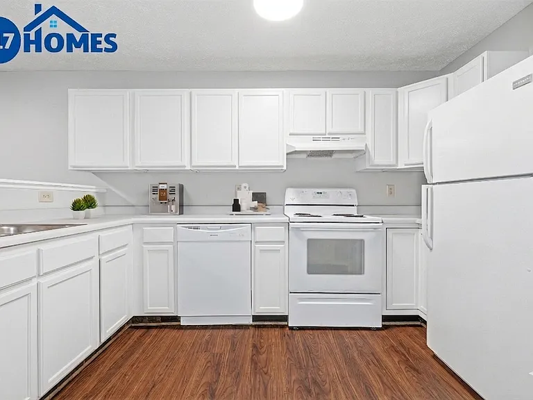 East Street Apartments — Photo 45
