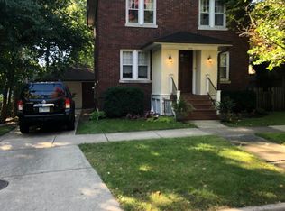 814 E Benton Ave, Naperville, IL 60540