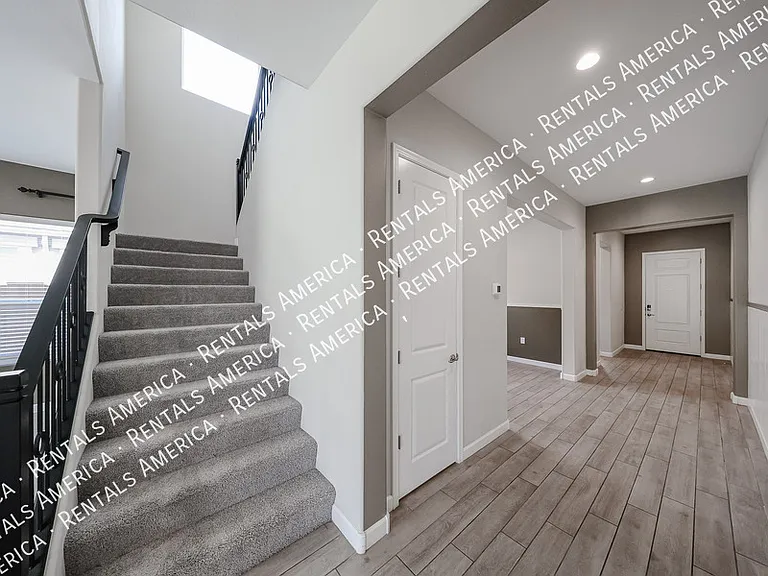 1829 E Saguaro Park Ln — Photo 13