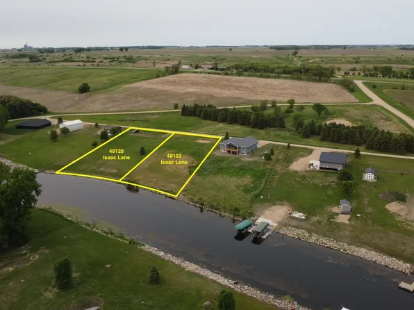 48122 Isaac Ln, Big Stone City, SD 57216