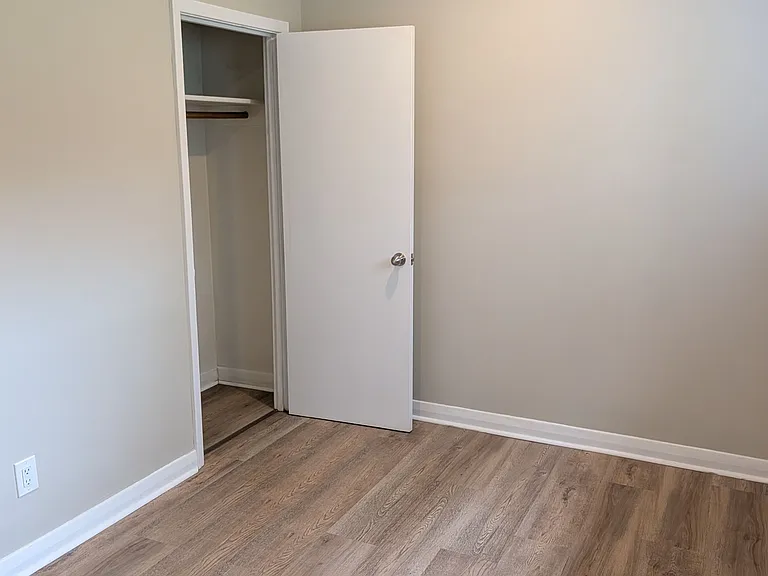 387 Saint Denis St — Photo 9
