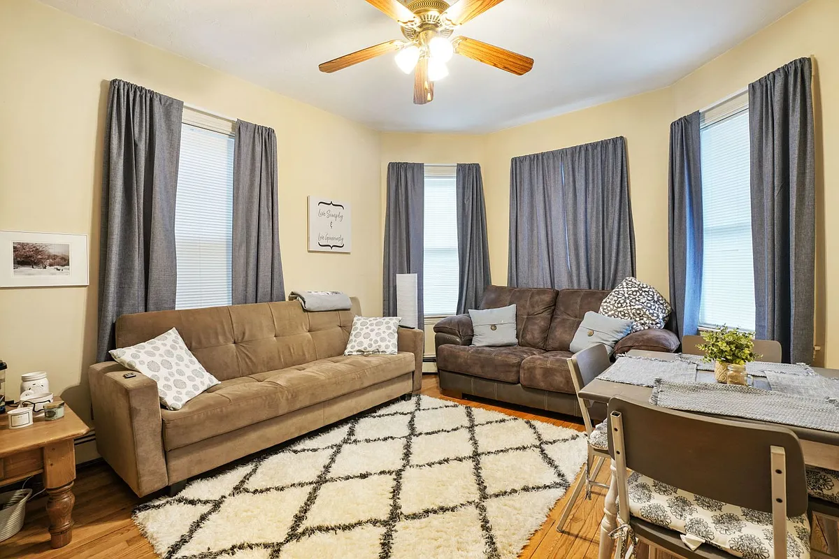 Building Photo - 68 Calumet St #1D