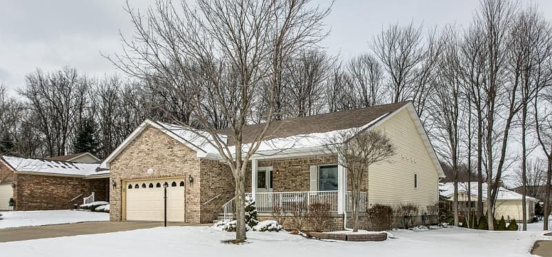 1st image of 3855 Oak Hills Cir