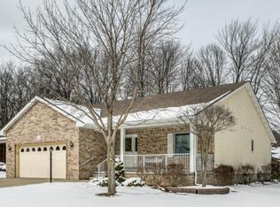 3855 Oak Hills Cir, Port Huron, MI 48060