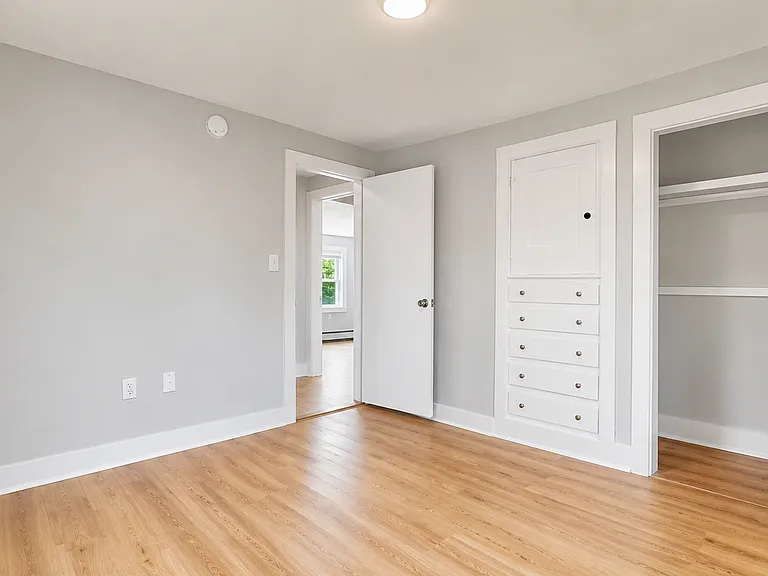 832 Washington St — Photo 18