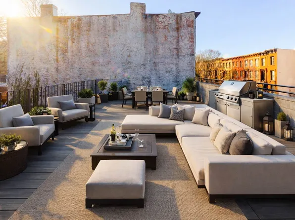 604 Monroe Street image 1 of 8