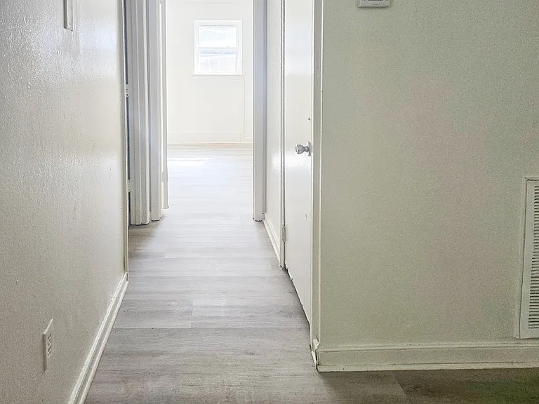 2524 Noel St #A — Photo 10