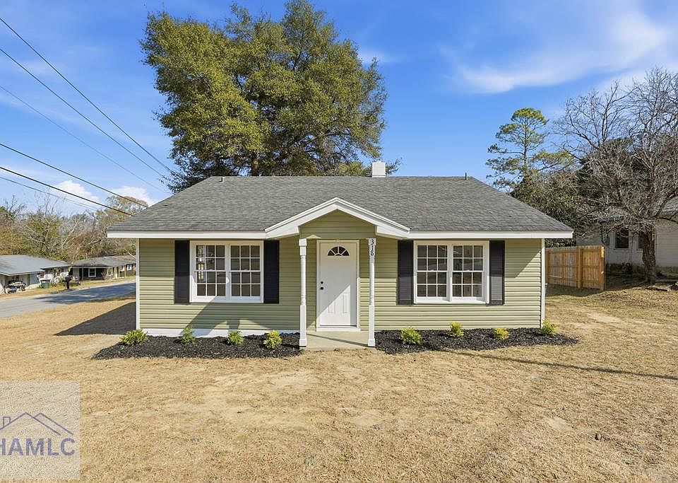 1st image of 318 Peachtree Cir