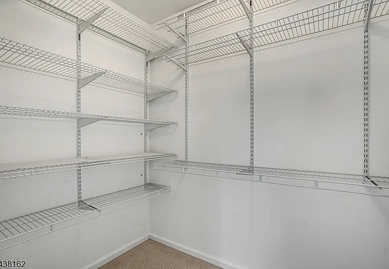 1039 Shadowlawn Dr — Photo 24