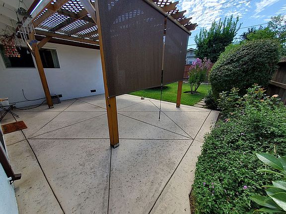 5th image of 8316 Cedar Crest Way