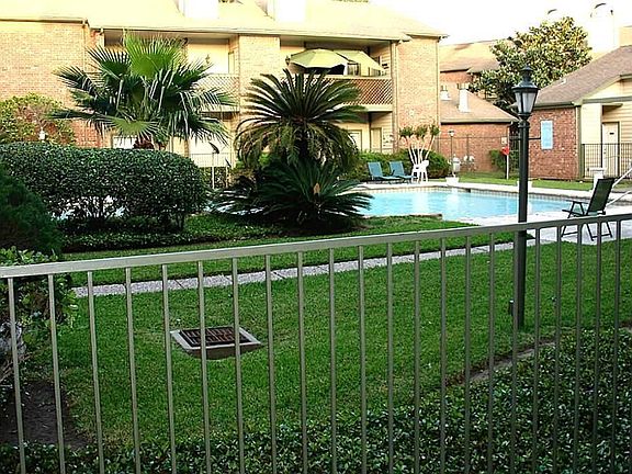 2nd image of 6500 Harbor Town Dr APT 2608