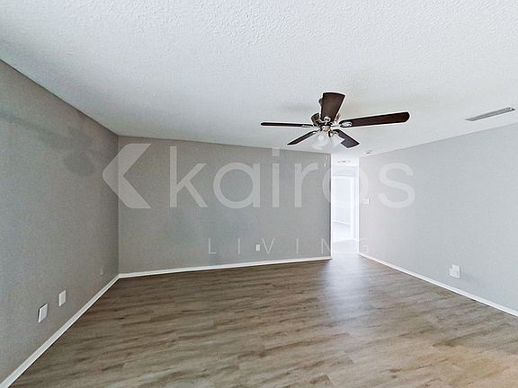 2nd image of 12211 Knight Dr