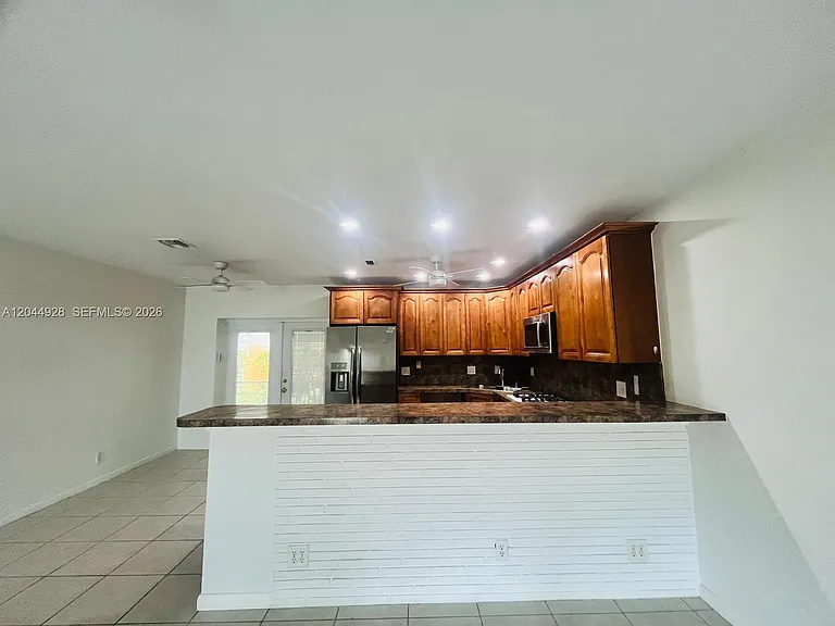 1061 NE 26th Ave #1061 — Photo 9