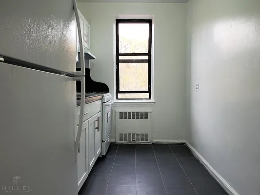 Rented by Hillel Realty Group | media 3