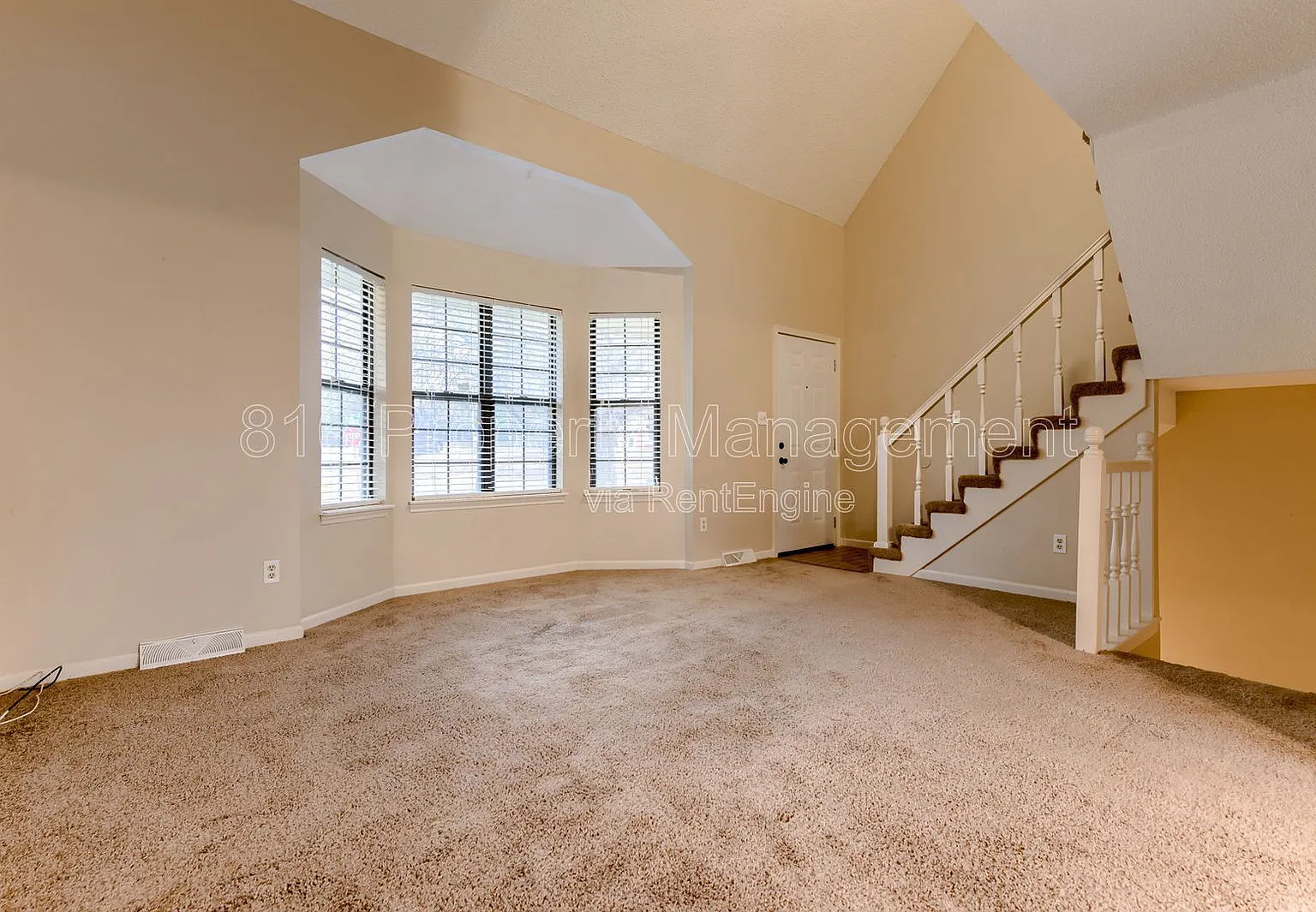 2 bed, 1.5 bath, 940 sqft, $1,325 — Photo 2