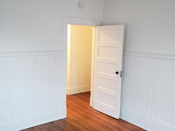 5th image of 524 N Fountain St