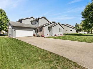 636 Constitution Ln, Deforest, WI 53532