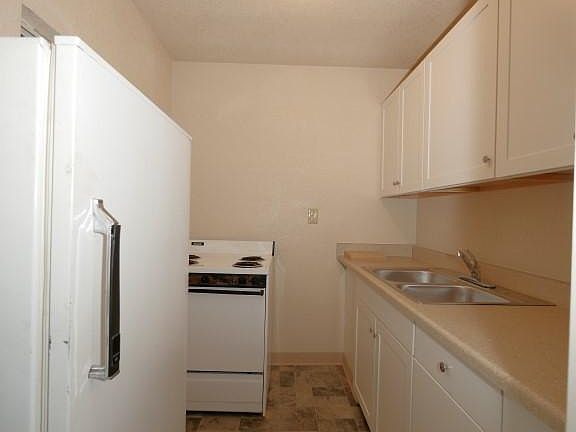 4th image of 4143 Lynn Blvd Unit B