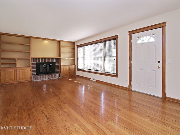 2nd image of 750 N Pine Ave